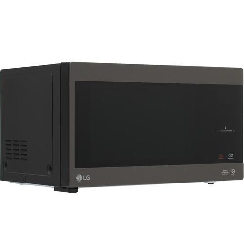 Микроволновая печь LG NeoChef MS2596CIT черный