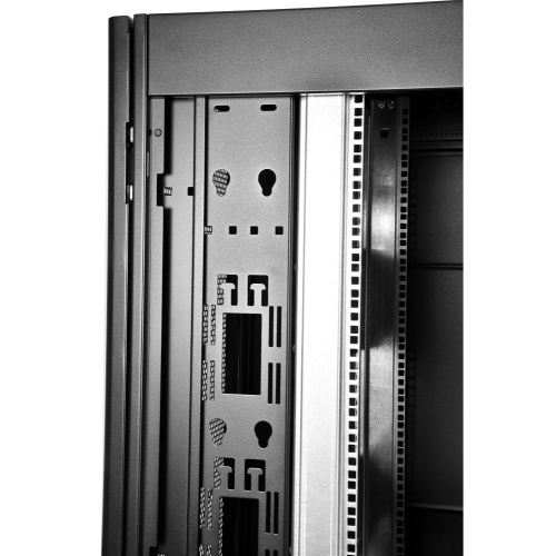 Шкаф серверный ЦМО ШТК-СП-42.6.12-44АА-9005 напольный 42U 600x1130мм пер.дв.перфор. черный