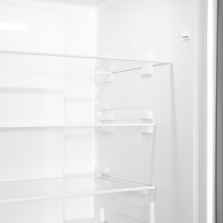 Холодильник SunWind SCC373 белый