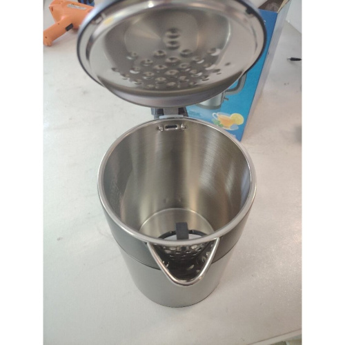 УЦ Электрочайник Midea МК-8076 черный (плохая упаковка, царапины внутри резервуара)